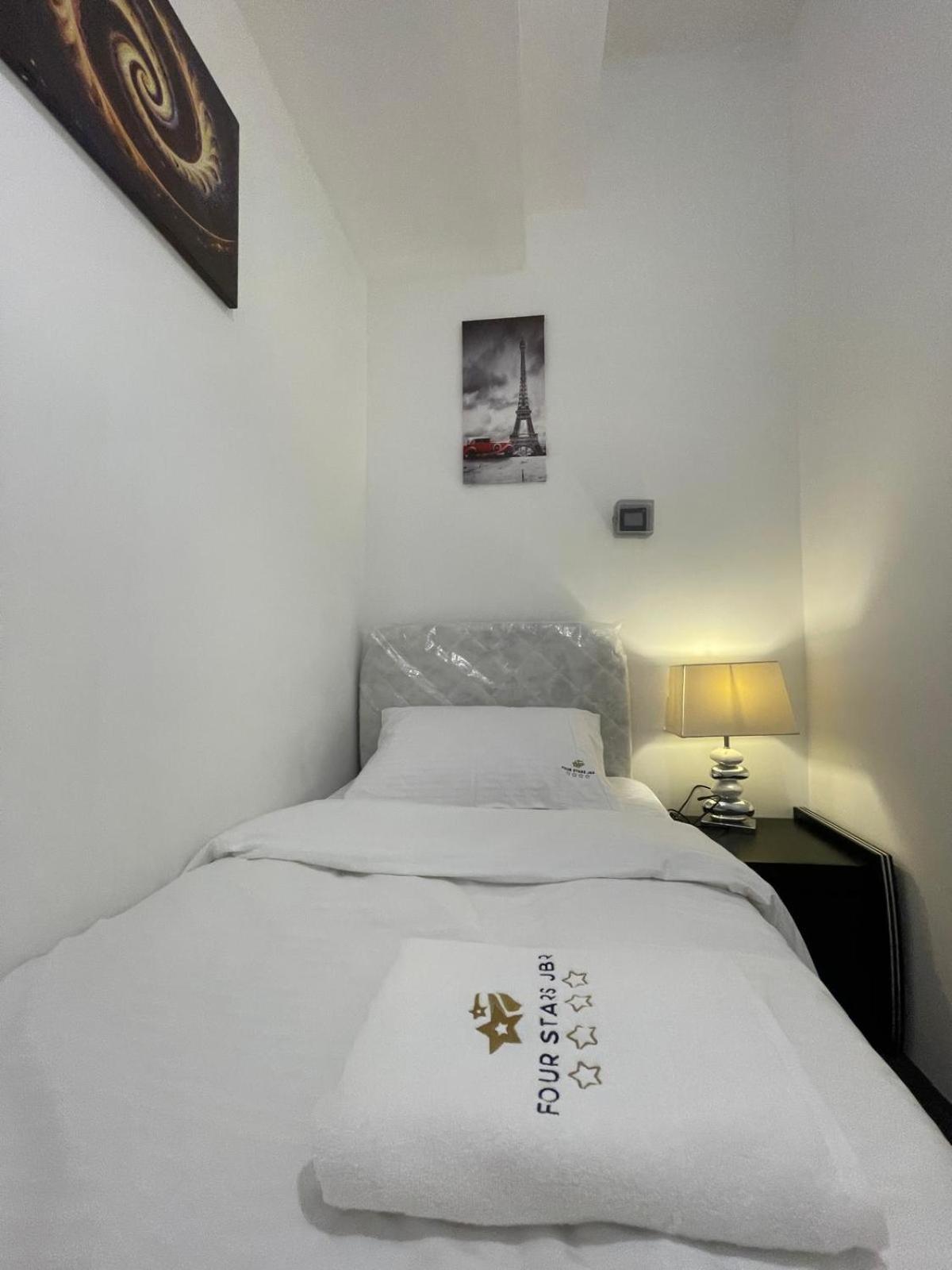 Hotel Four Stars Dubai Marina Jbr Exterior foto